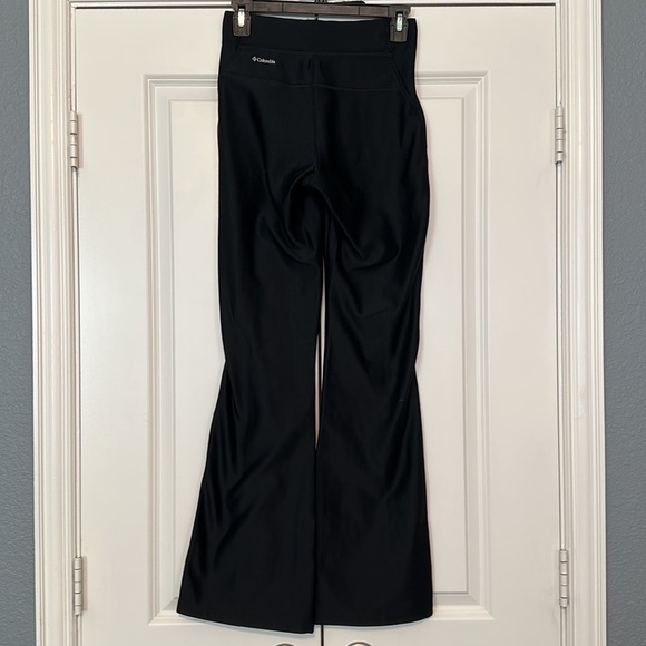 Columbia Black Wide Leg Leggings 9” Mid Rise‎ Size X-Small Omni Wick Retro Flare - Picture 1 of 7